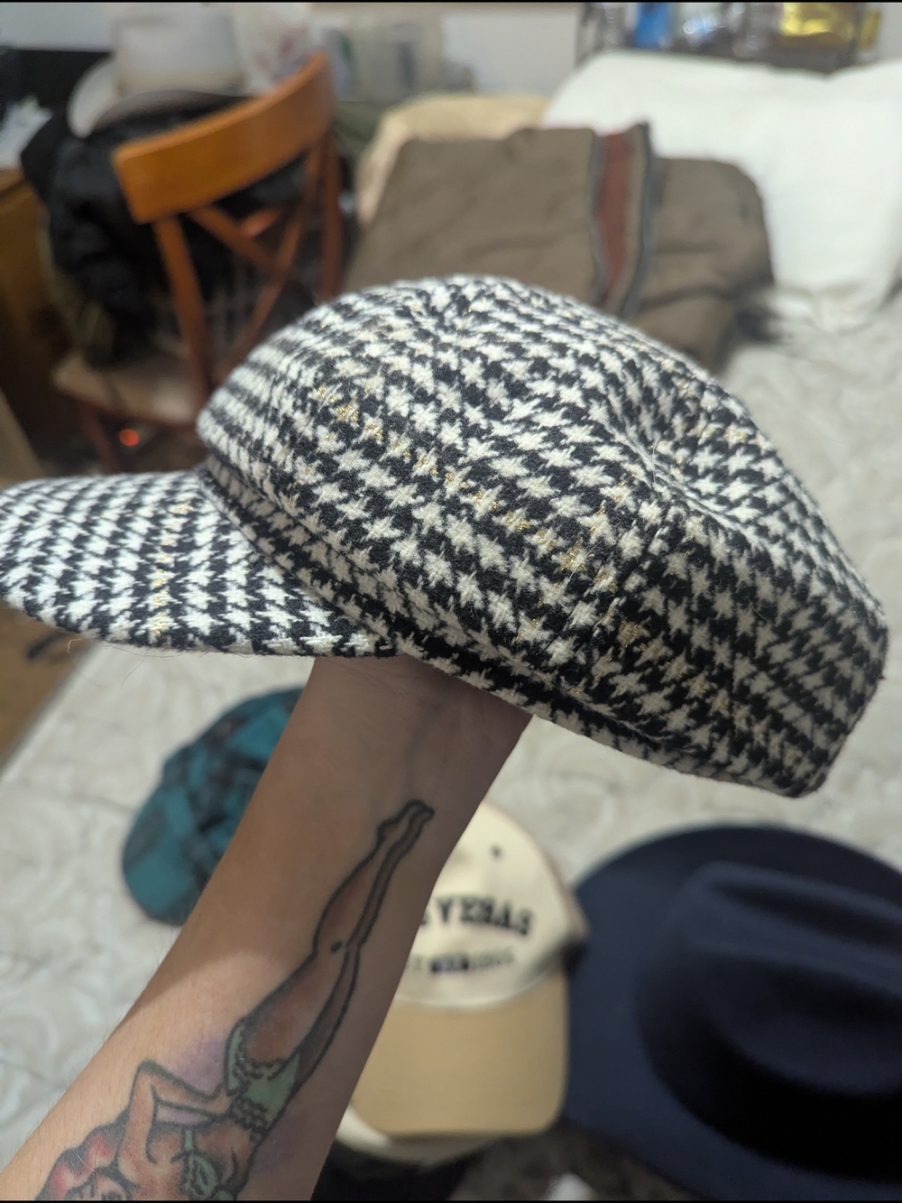 Houndstooth Newsboy Cap - Black & White